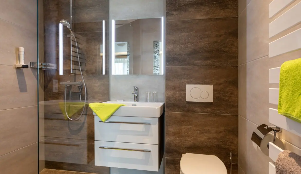 Badezimmer Zimmer Suiten Tauern Ramsau Sporthof Austria 3